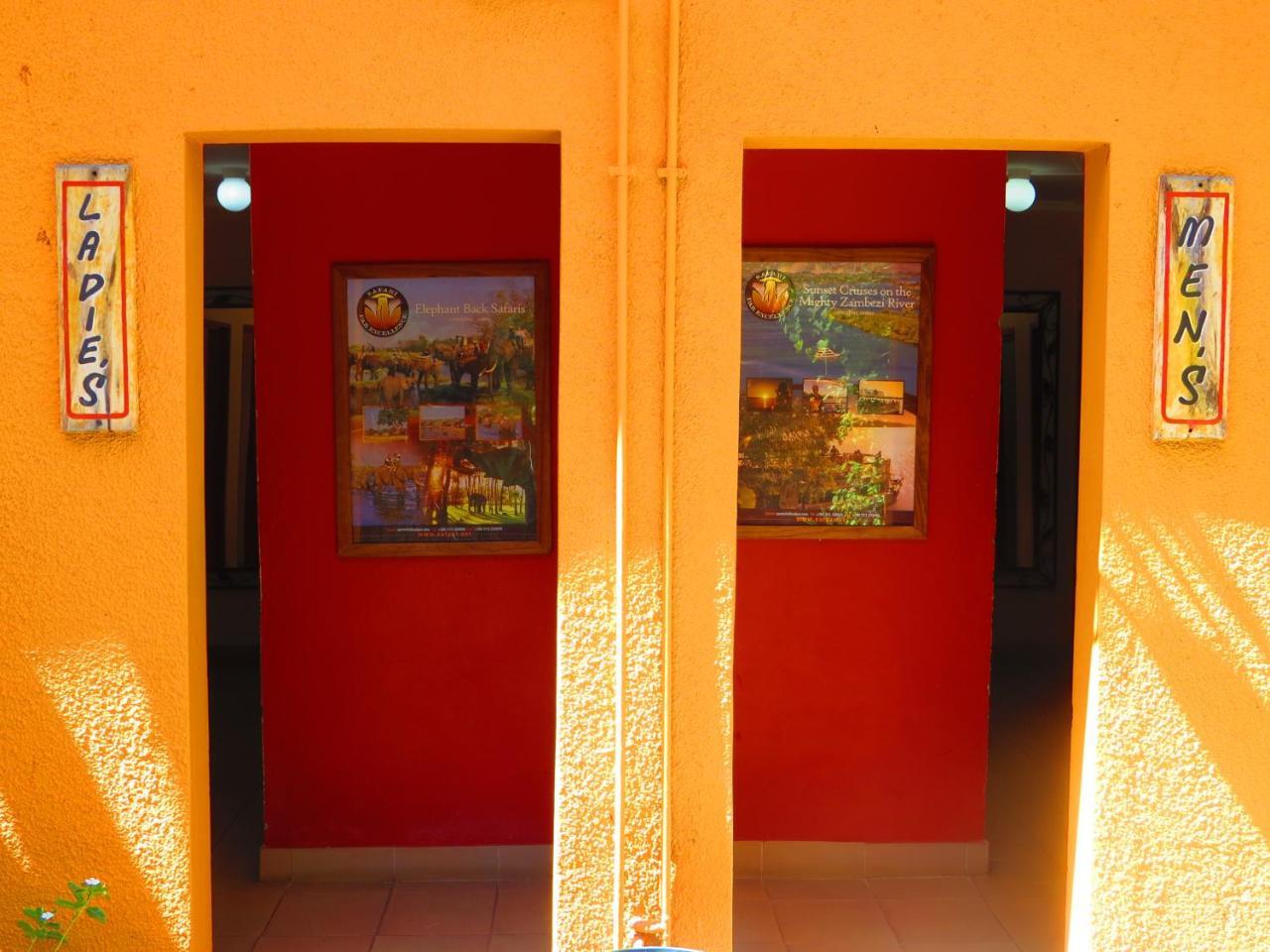 Albergue Jollyboys Backpackers Livingstone Exterior foto
